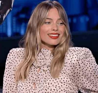 Margot Robbie noticing the outline in your pants…