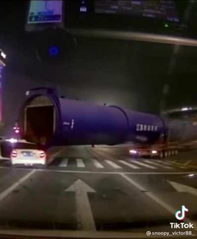 😳 holy pilot car fail