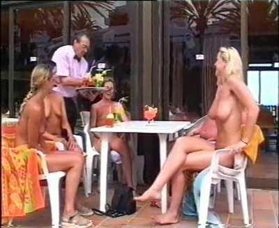Parafotos - Costa Natura Naked Village (UK199x) - Hit the gym, then happy hour