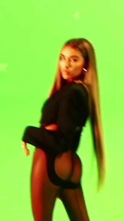 Her Baby MV looks were really sexy