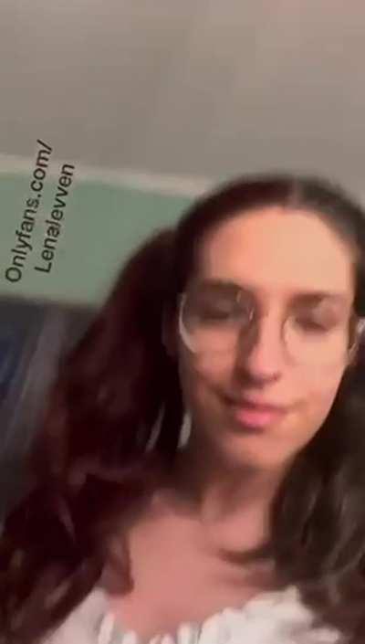 [Reddit] you Guys like that View under my skirt?