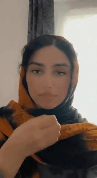 Keep on jerking off alone, muslim boys. You know exactly that hijabis are owned by BWC.