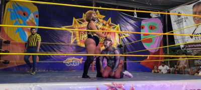 Sexy lym gives a thong wedgie