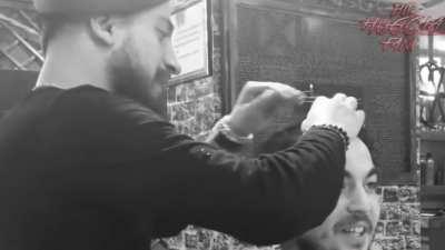 Bugün Saçına Tarak Süren Yarın...