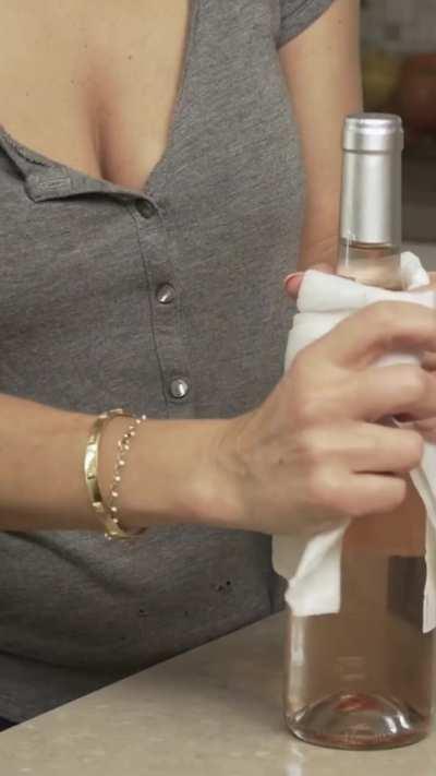 Giada De Laurentiis knows how to wrap things up in the kitchen