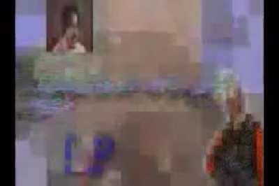 Counter-Strike (CS) عبارة عن سلسلة من ألعاب الفيديو متعددة اللاعبين مطلق النار من منظور شخص أول حيث تحارب فرق من الإرهابيين لارتكاب عمل إرهابي (القصف