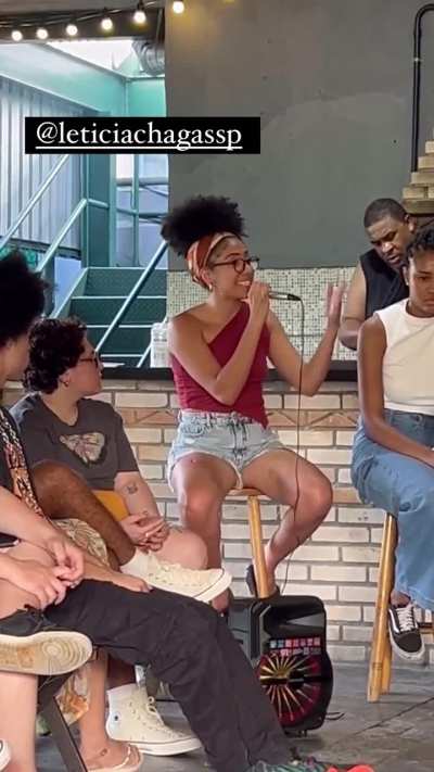 Gostei dessa fala da Letícia Chagas (PSOL-SP), co-deputada estadual no Coletivo Pretas