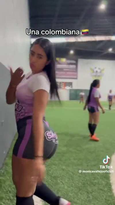 @monicavallejooficiall a beautiful player for my favorite ⚽️ team