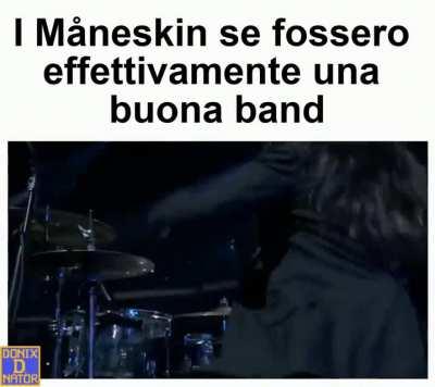 There's a platypus controllimg me!