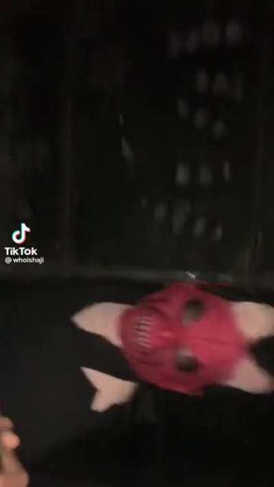 si idol pala to eh 😀