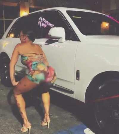 Bounce it like a🏀