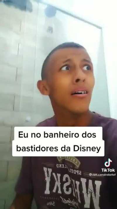 Mickey traficante está doido