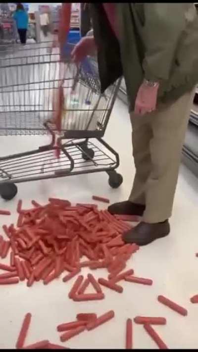 I swear to god reality isnt real this shit shouldnt be happening when i go to the store