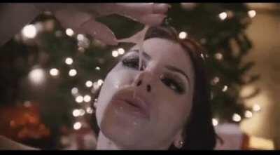 I need to find a girl that appreciates jizz the way Adriana does lol