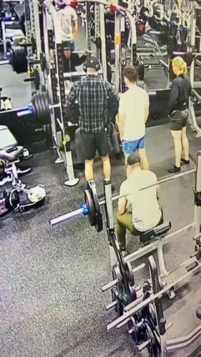 When you want to flirt at the gym but you&rsquo;re not sure what to say (an homage to Ripped Pants ep)