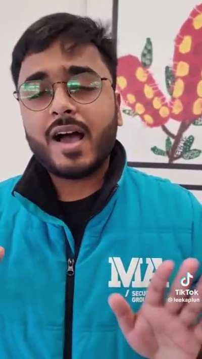 Man goes off on cafe staff