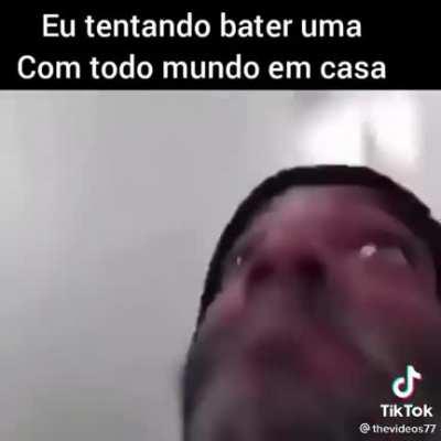 E foda n temos privacidade nem para satisfazermos nosso desejo sexual pensando em outras pessoas realizando esse desejo