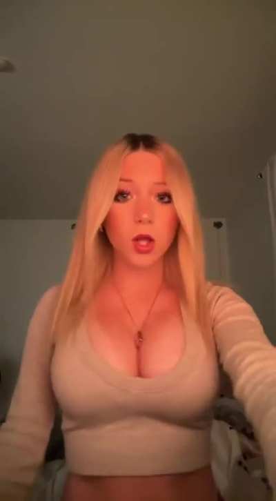 Big Tits Bop