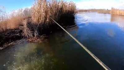 6,4 Earthquake in Croatia captured by a fisherman on a lake
