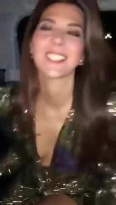 Marisa Tomei is the kind of MILF that'd get pimped out by her own son to whoever's wiling to pay.