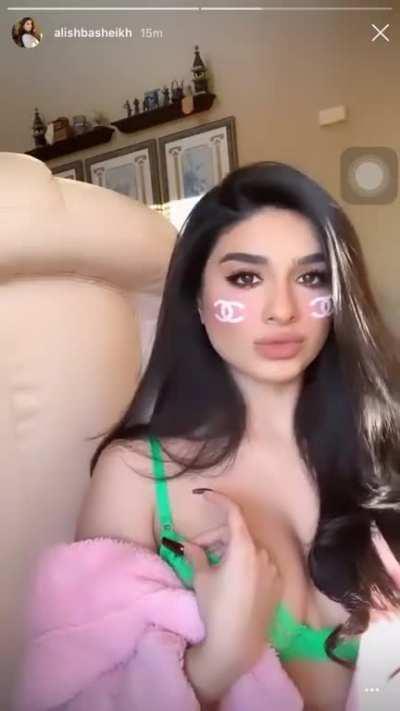 Alishba is so fuckable