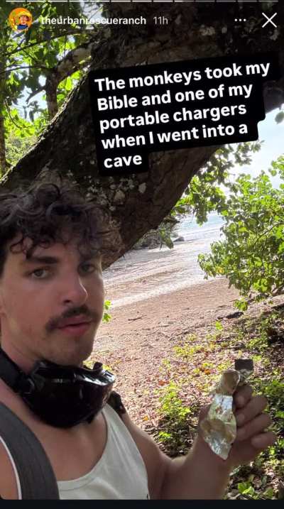 Uncle Farmer Dad Ben converted an Indonesian monkey to Christianity ✝️