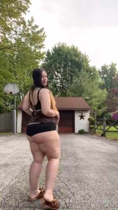 Juicy ass 😍💕