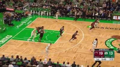 [Highlight] Herro back to back 3s; he's got 12 in the 1st quarter