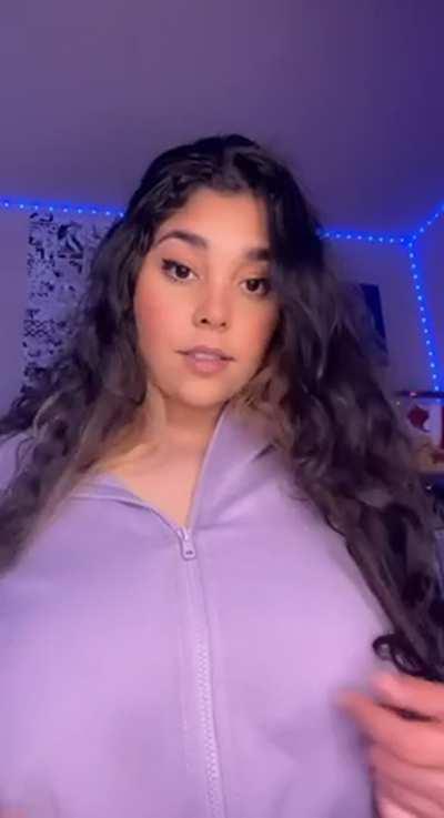 I want to be your big tiddy goth gf but are you into Latinas too?