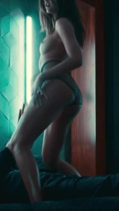 Julia Byrro Sexy Strip Dance