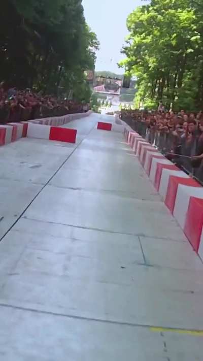 [Red Bull Soapbox] superheroes don’t get seatbelts 😅