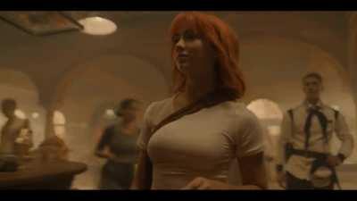 Emily Rudd has definitely got Nami’s tits!