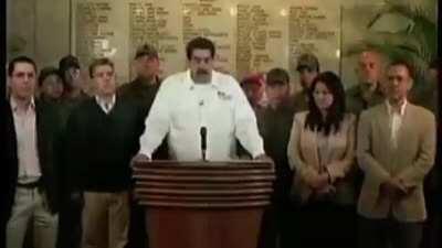 Anuncio de muerte de chavez con Touch de Daft Punk de fondo