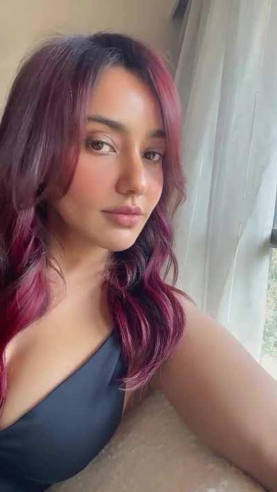 Neha Sharma 