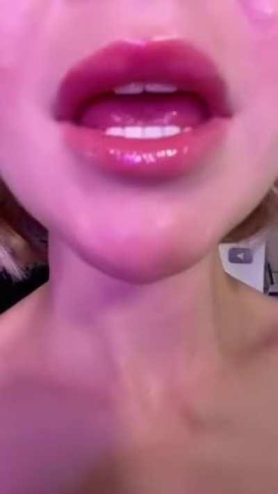 Kris finally posted again to her thirst account