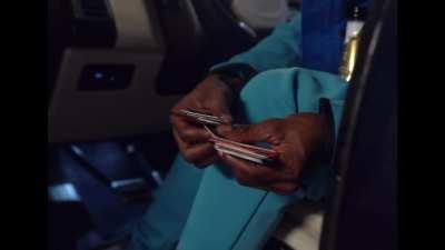 First scammer rapper in Canada what y’all think… run up the you tube views “89naija I love to scam “