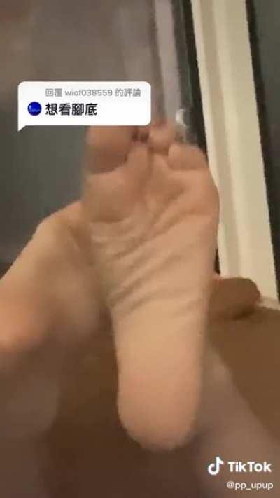 “Show me your soles”