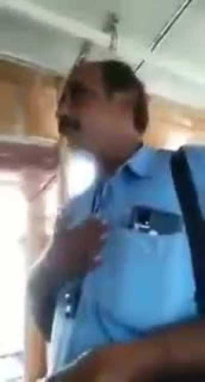 TN bus conductor's responsible request to passengers