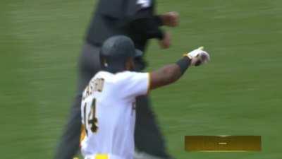 [Highlight] [Highlight] Rodolfo Castro goes back-to-back with Connor Joe to give the Pirates a 4-run lead over the Dodgers.