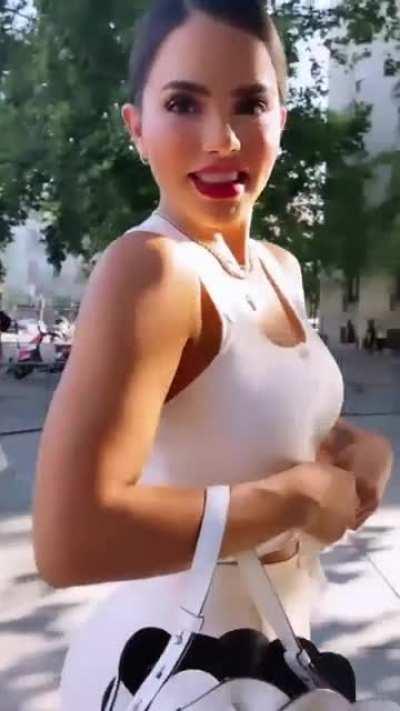 Creen reconocerla de espalda? yo sí