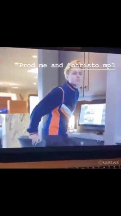 slilppnyhik6febe onion music video continuation