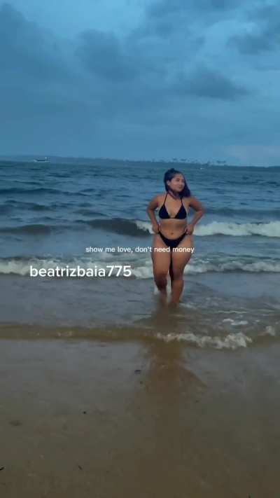 This girl is Stoopid thicc 🥴