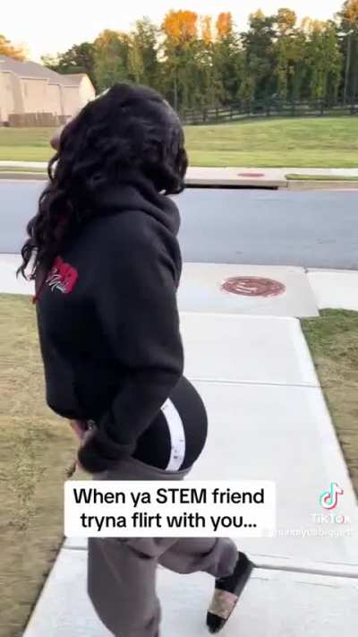 Baddest hoe inna city dat do lame ahh skits Dis da one dat beat up bow wow