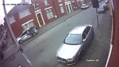 [UK] Quickly on the scene