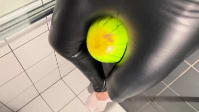 Watermelon 🍉 crush with thighs  💪🏻🦵🏻