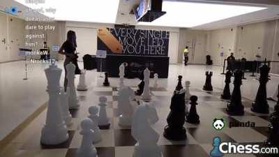 Holy shit !! IRL en passant