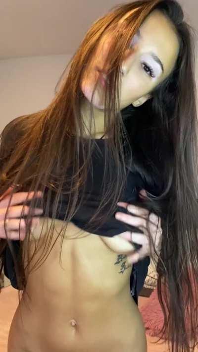 Have you ever been with a cute and sexy violinist💕