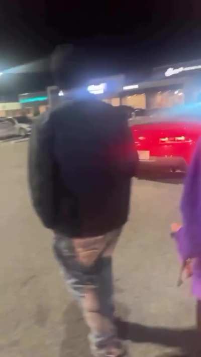 Cop tries to stop lady from driving off 😱😱😱😱😱😱