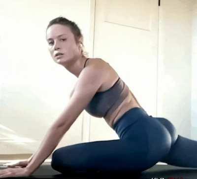 Brie Larson showing off her ass