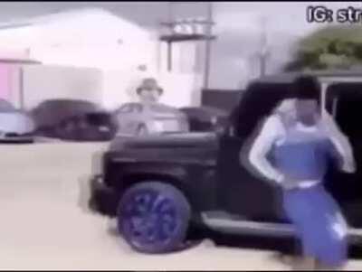 I couldn’t be the only one going crazy during the title card, the theme and sequence was perfect.